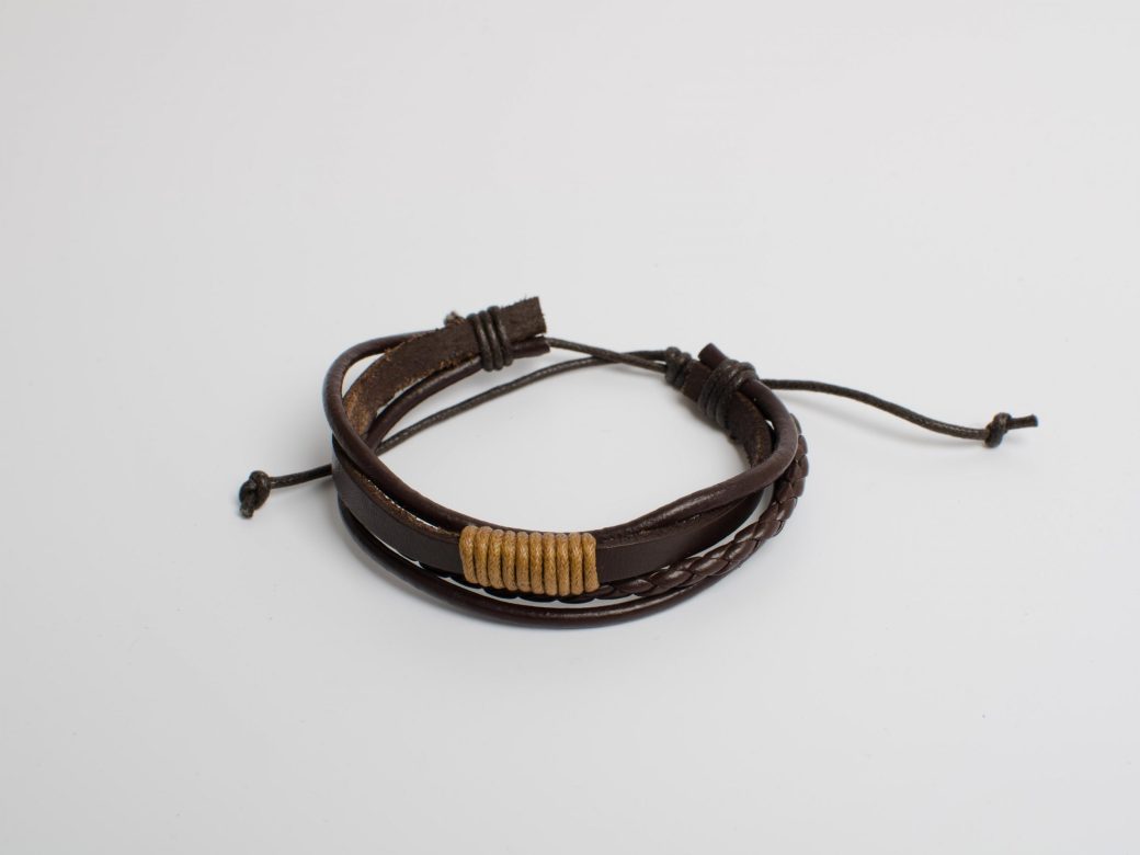 Essentials: Men’s "Anchor" Leather Bracelet